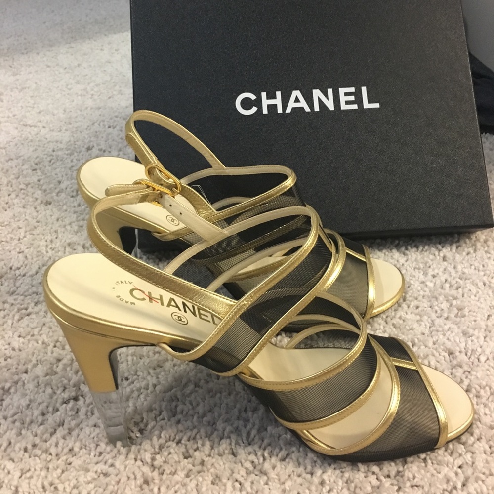 NWT Chanel gold/black heels